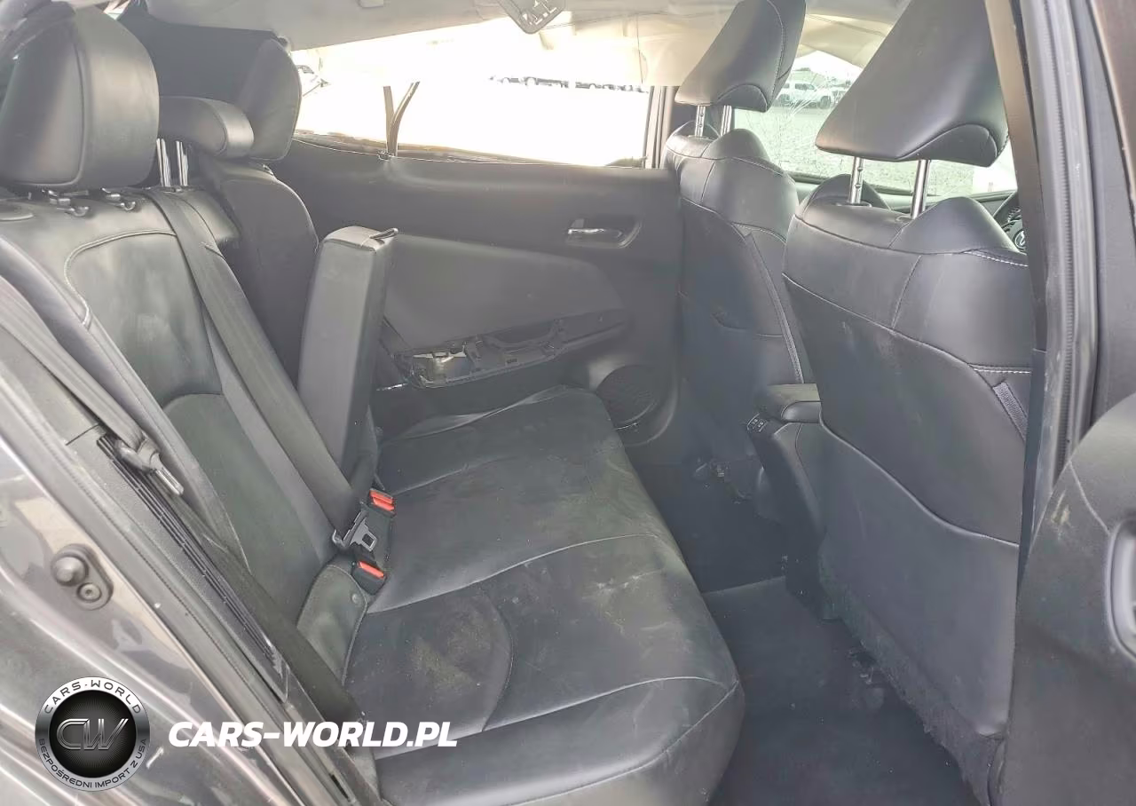 2020 Toyota Prius Prime Limited VIN:JTDKARFP3L3121686 - 10