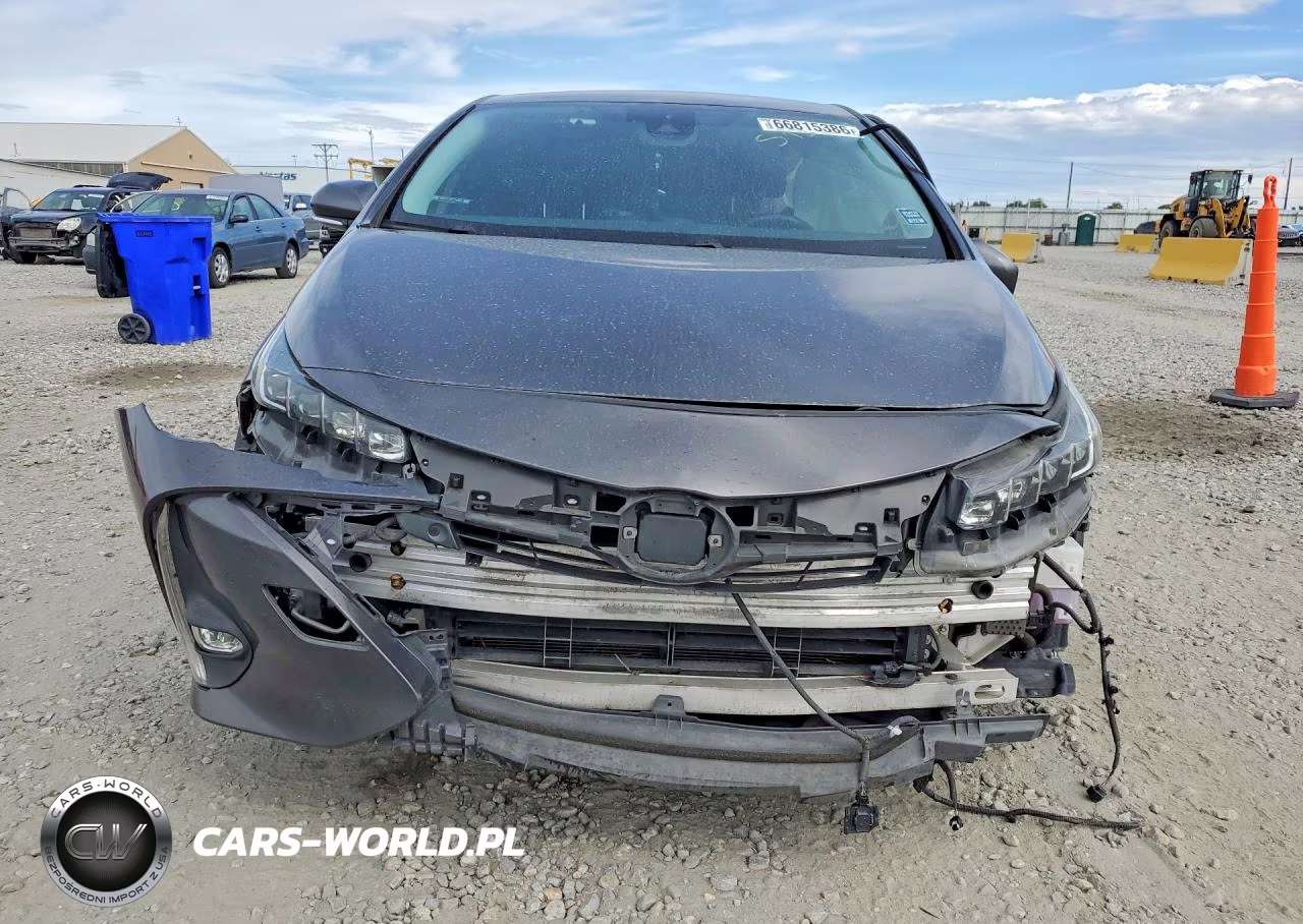 2020 Toyota Prius Prime Limited VIN:JTDKARFP3L3121686 - 5