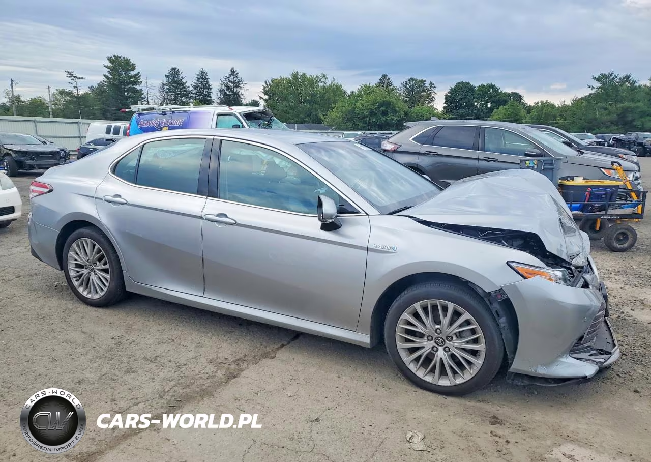 2018 Toyota Camry Hybrid Xle VIN:4T1B21HK2JU505445 - 4
