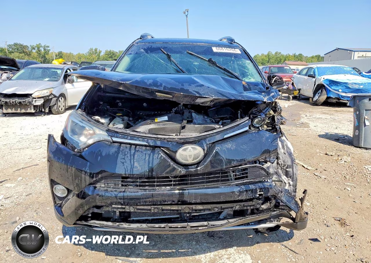 2018 Toyota Rav4 Xle VIN:2T3RFREV7JW828896 - 5