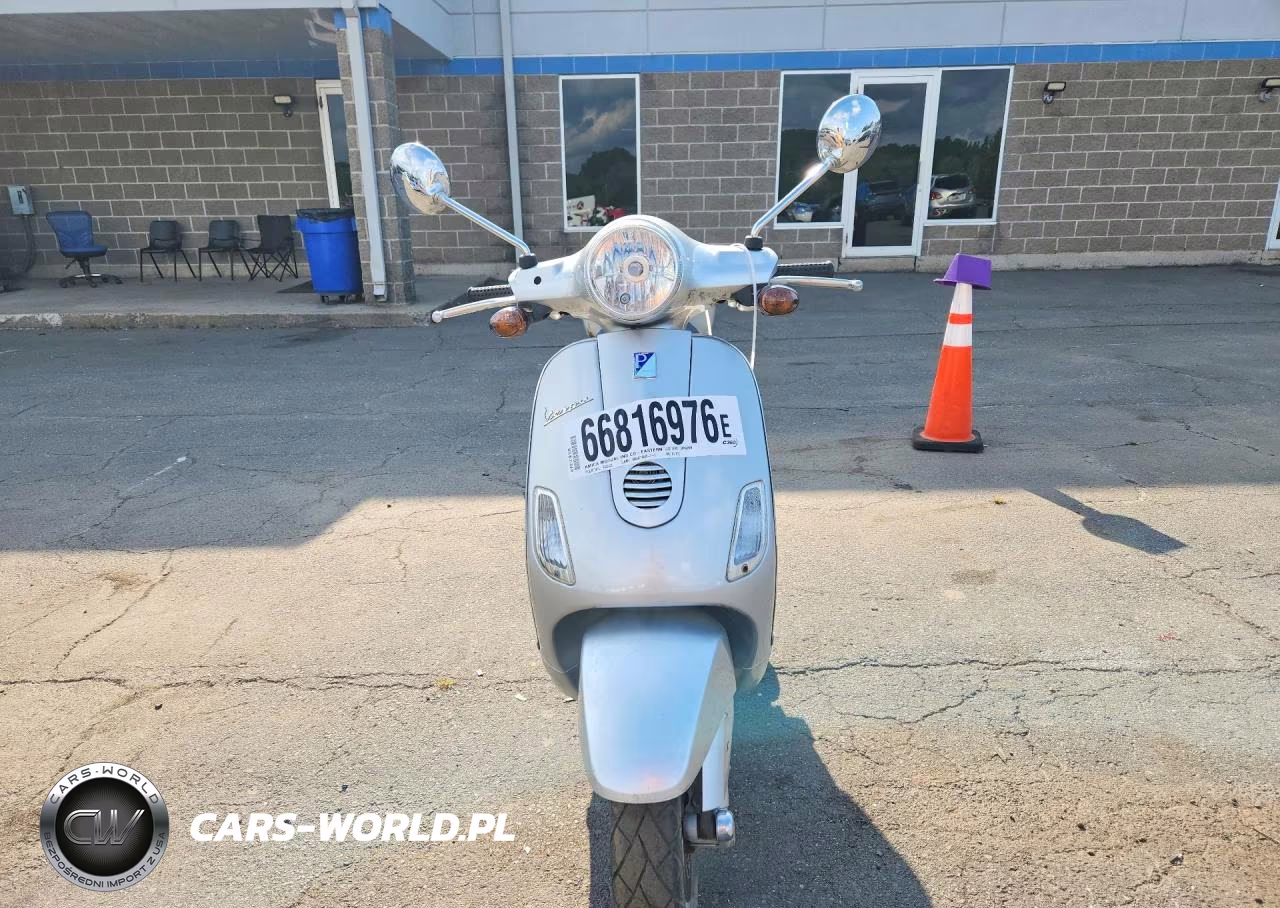 2009 Vespa Lx 150 VIN:ZAPM448F595017672 - 2