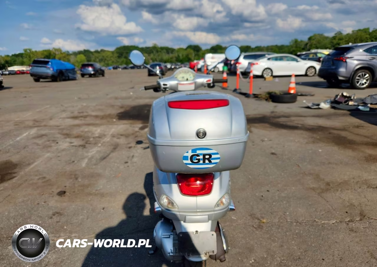 2009 Vespa Lx 150 VIN:ZAPM448F595017672 - 4