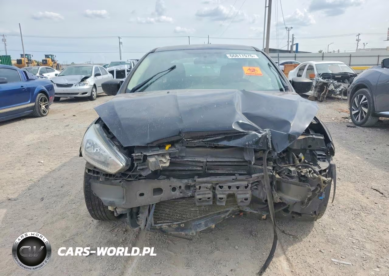 2018 Ford Focus S VIN:1FADP3E24JL209739 - 5