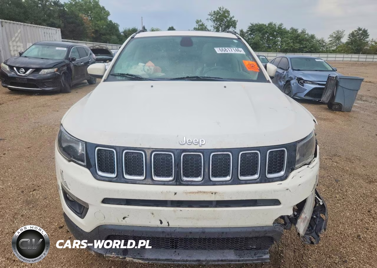 2018 Jeep Compass Latitude VIN:3C4NJCBB5JT102417 - 5