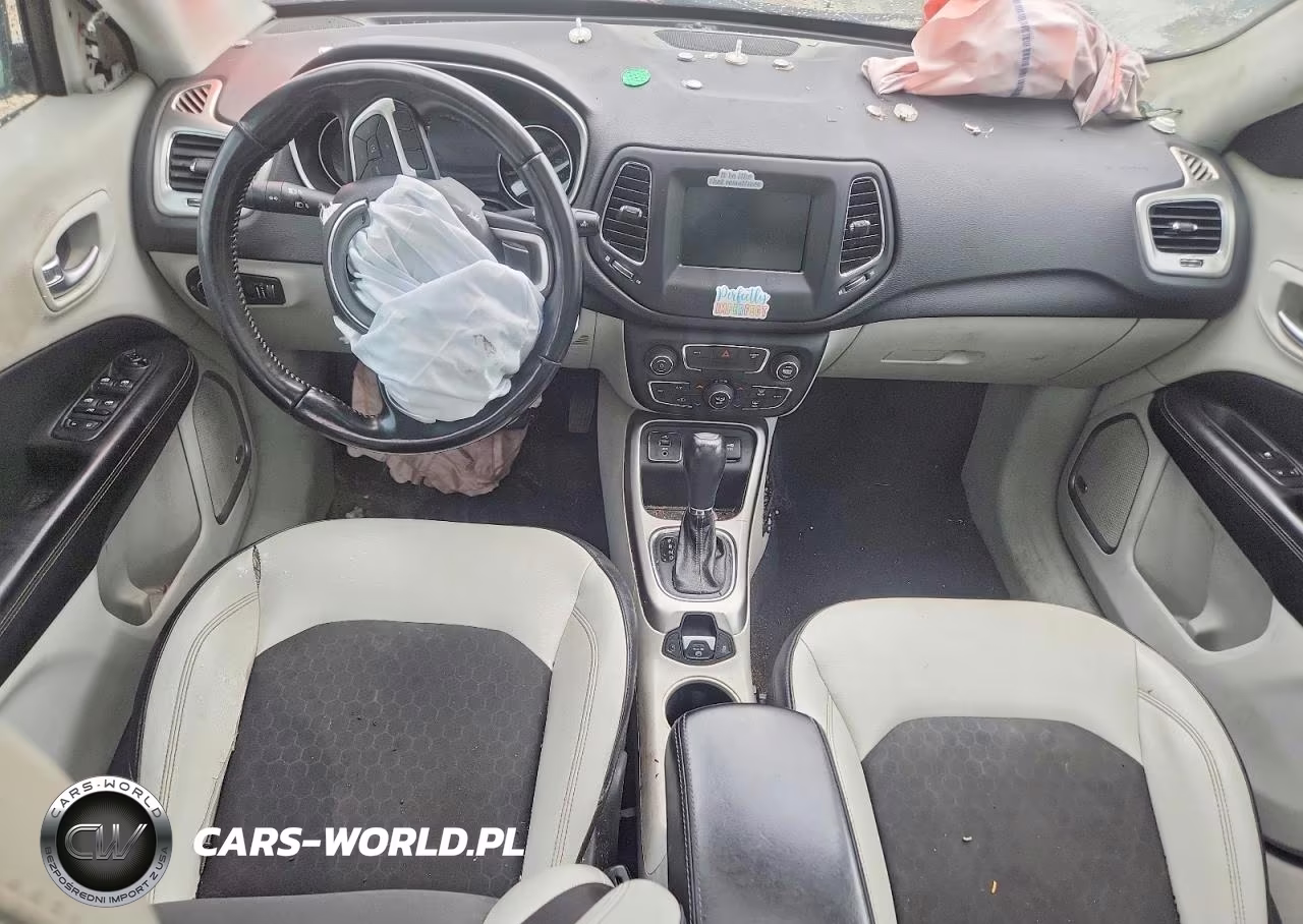 2018 Jeep Compass Latitude VIN:3C4NJCBB5JT102417 - 8