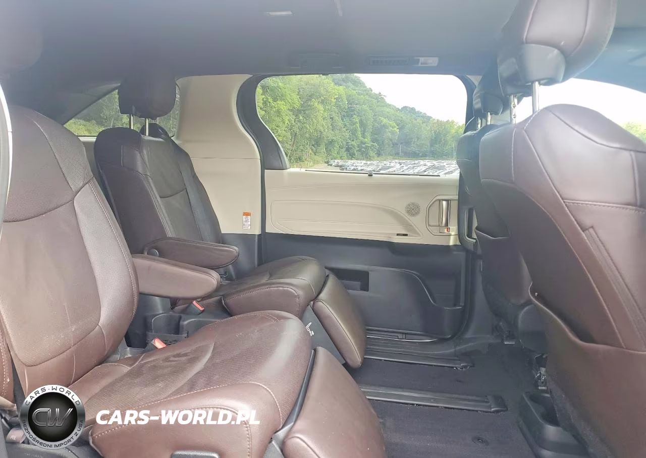 2024 Toyota Sienna Platinum 7-Passenger VIN:5TDESKFC5RS130248 - 11