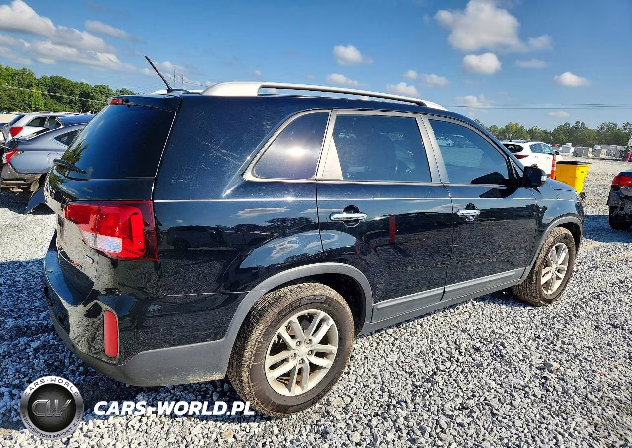2015 Kia Sorento Lx VIN:5XYKT4A67FG593790 - 3
