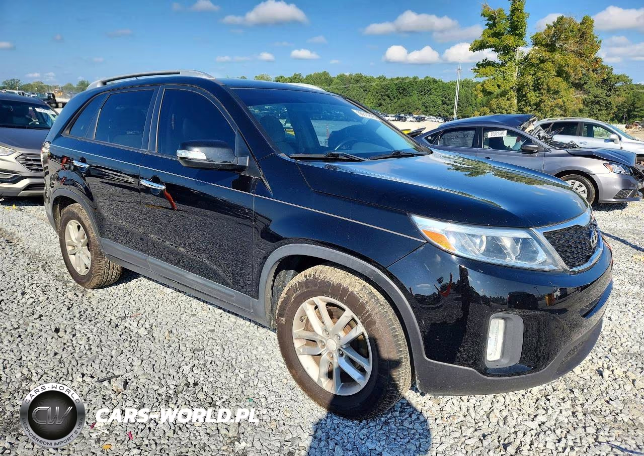 2015 Kia Sorento Lx VIN:5XYKT4A67FG593790 - 4