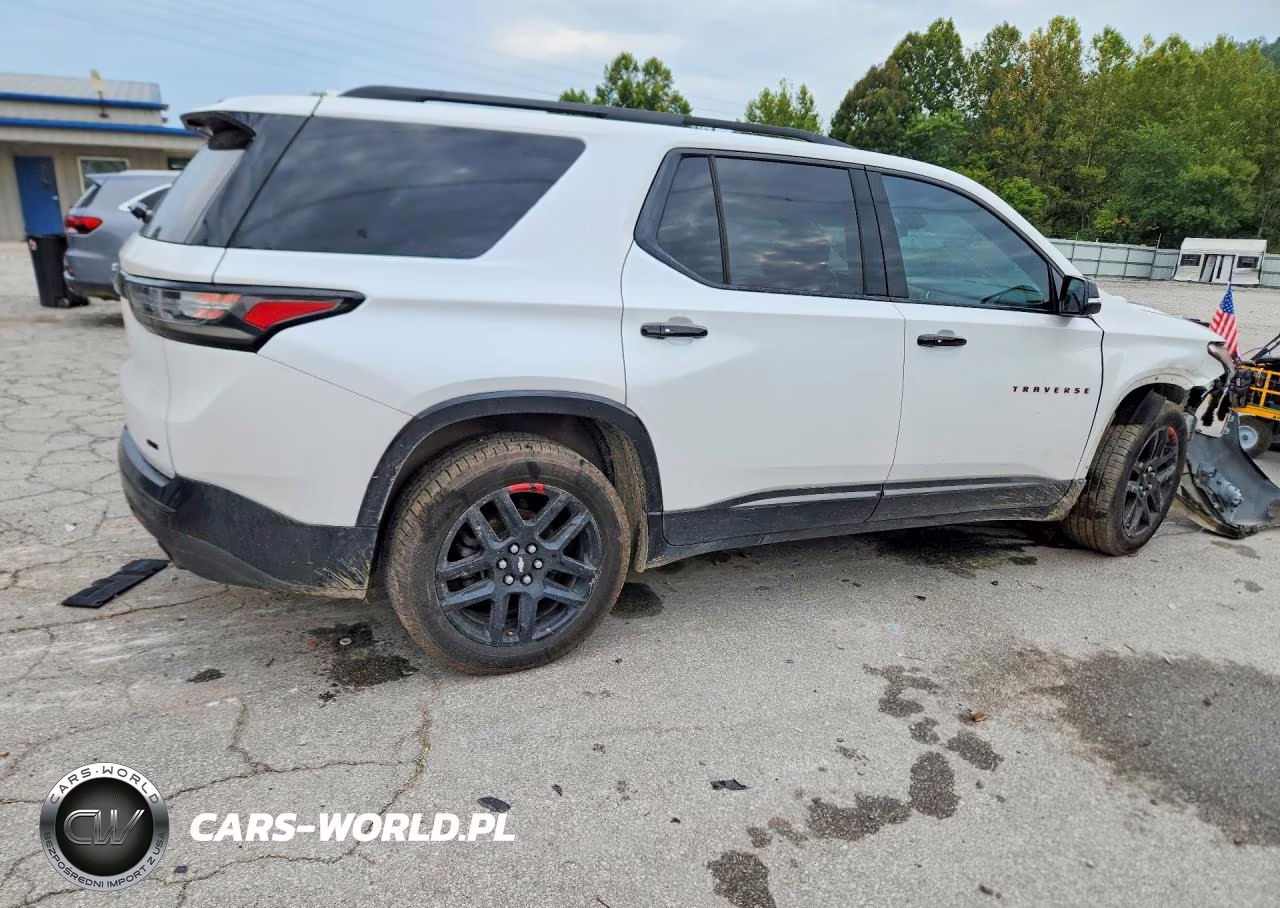2018 Chevrolet Traverse Premier VIN:1GNEVJKW0JJ114646 - 3