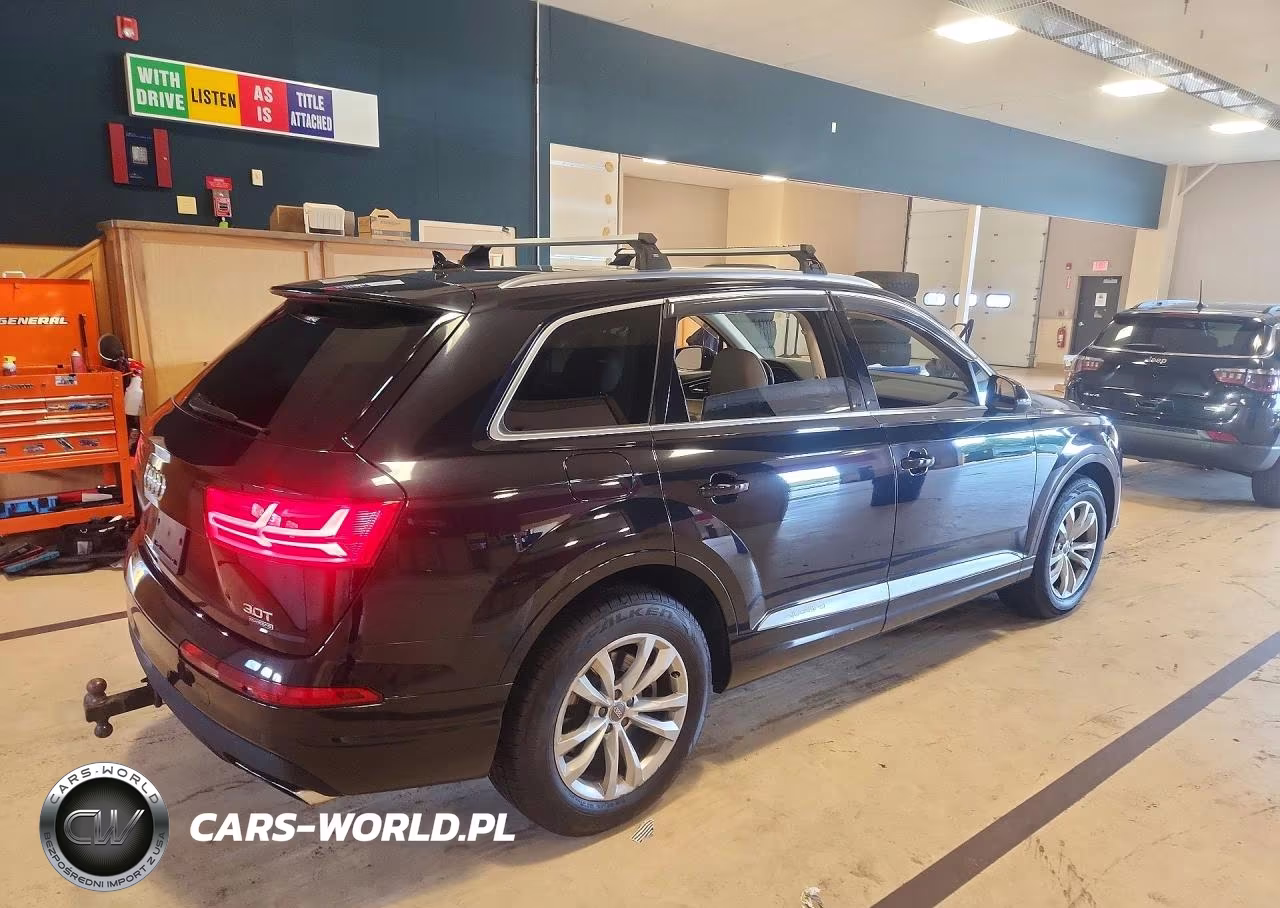 2017 Audi Q7 3.0T Premium VIN:WA1LAAF78HD043696 - 3