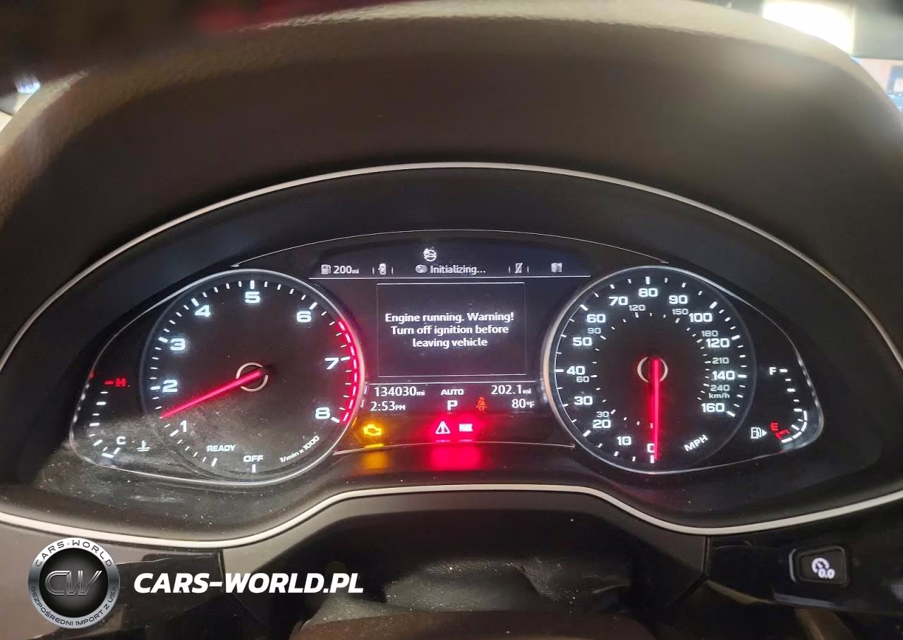 2017 Audi Q7 3.0T Premium VIN:WA1LAAF78HD043696 - 9
