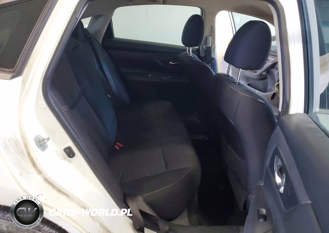 2018 Nissan Altima 2.5 S VIN:1N4AL3AP3JC128716 - 10
