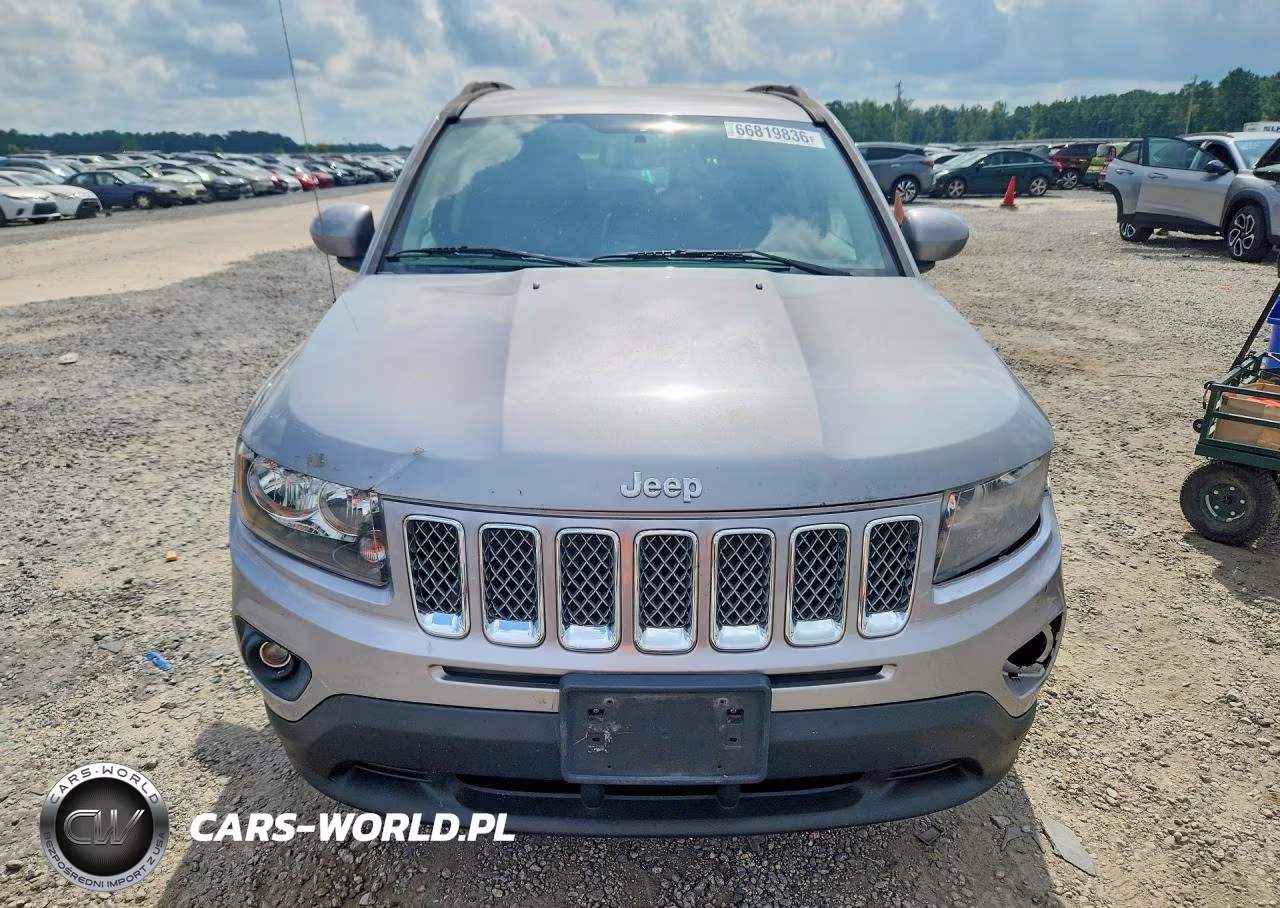2016 Jeep Compass Latitude VIN:1C4NJCEB0GD704863 - 5