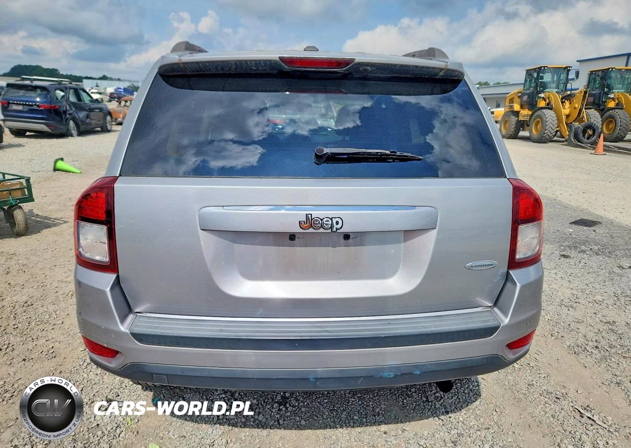 2016 Jeep Compass Latitude VIN:1C4NJCEB0GD704863 - 6