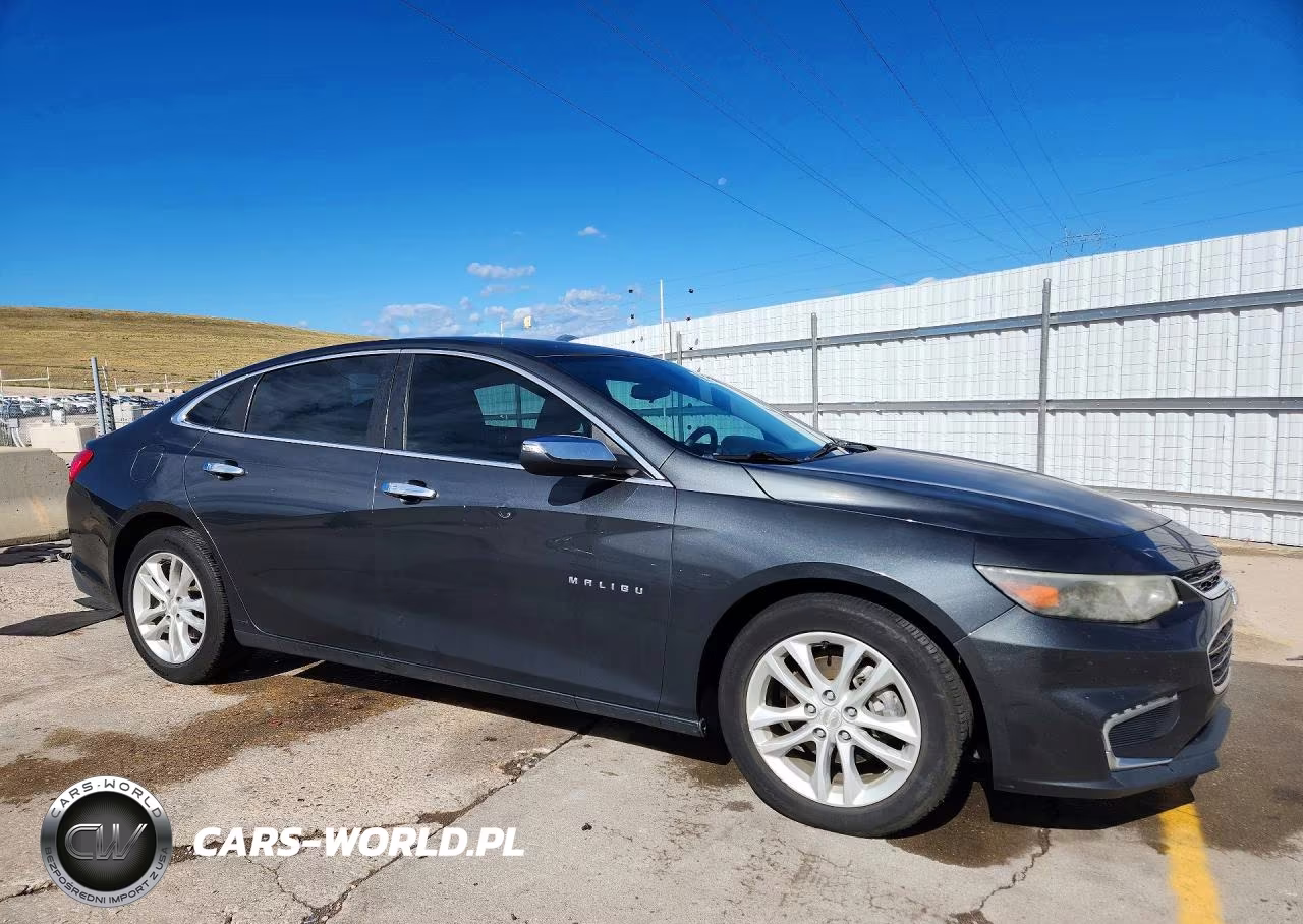 2017 Chevrolet Malibu Lt VIN:1G1ZE5ST7HF105925 - 4