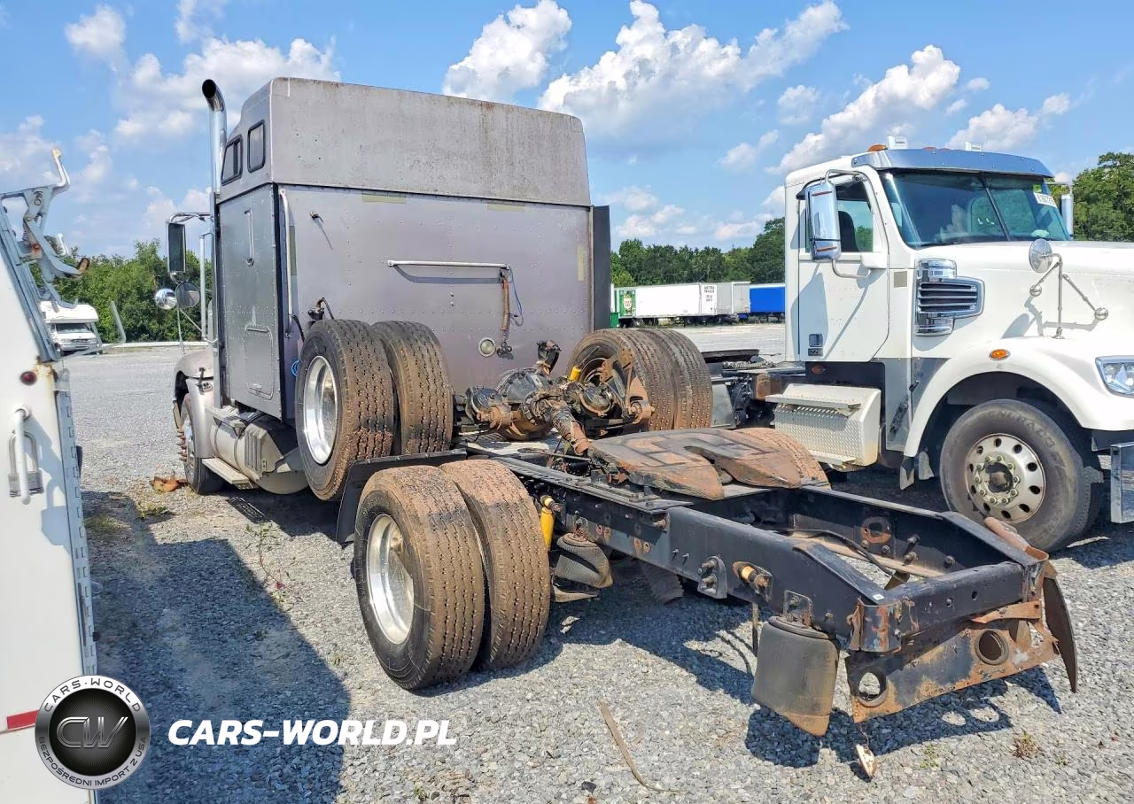 2005 International 9400 9400I - Semi Truck VIN:2HSCNSBR15C010727 - 2