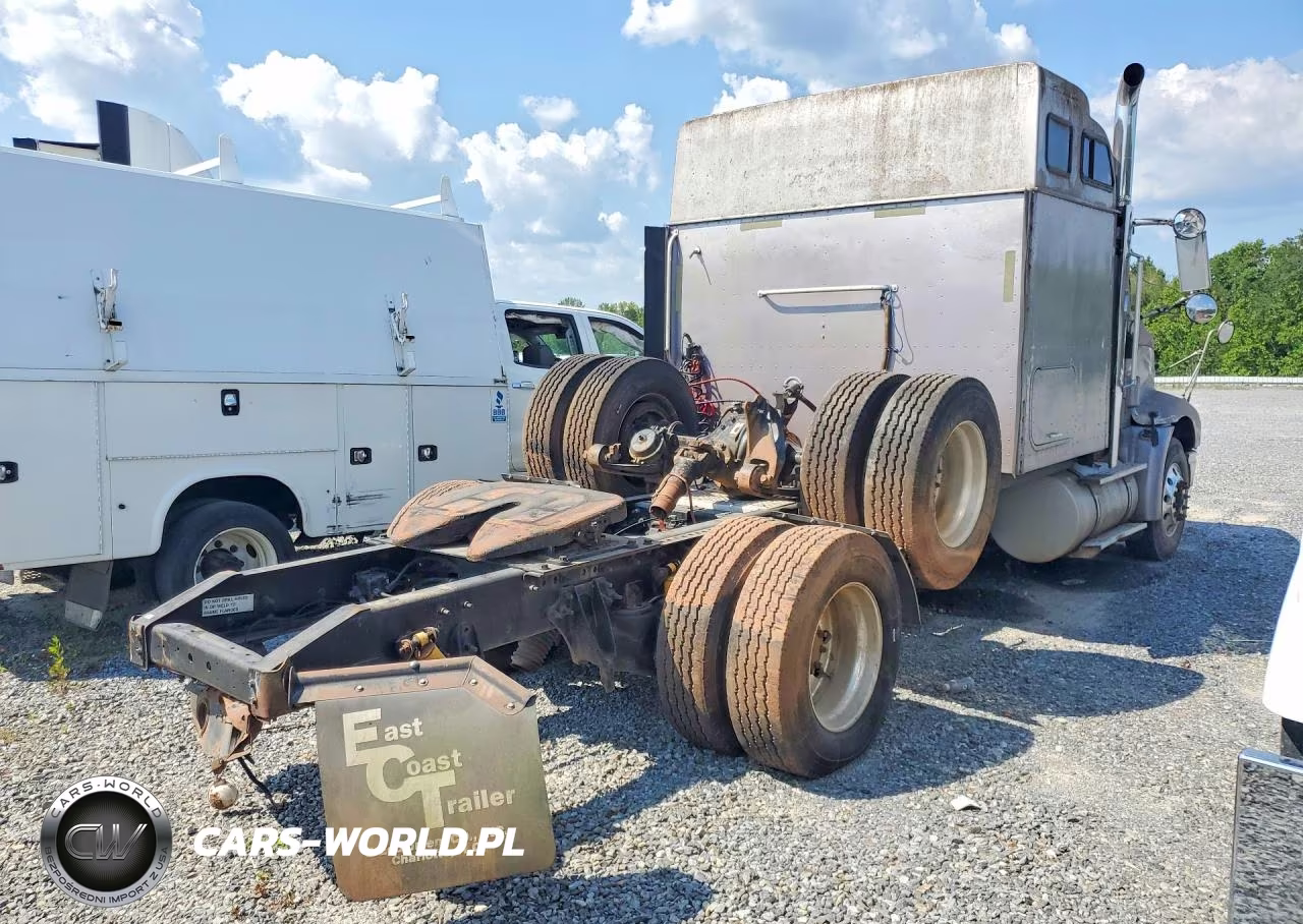 2005 International 9400 9400I - Semi Truck VIN:2HSCNSBR15C010727 - 3