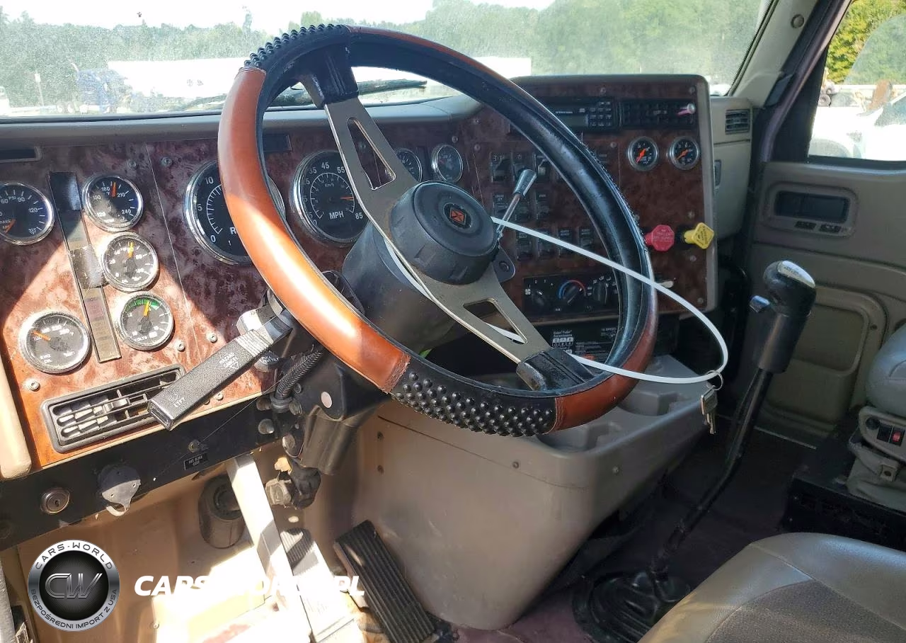 2005 International 9400 9400I - Semi Truck VIN:2HSCNSBR15C010727 - 8