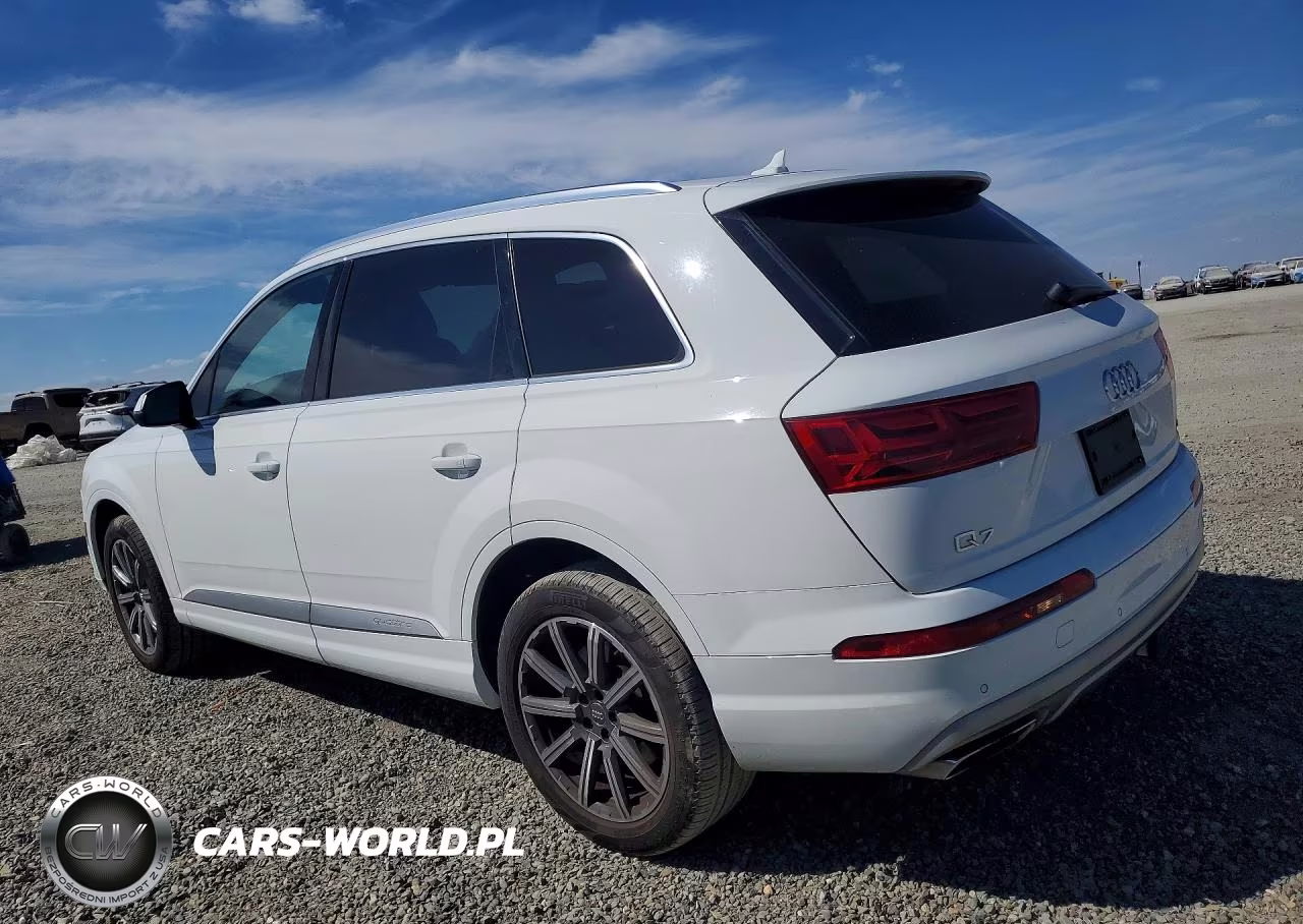 2017 Audi Q7 Premium Plus VIN:WA1LHAF73HD055492 - 2