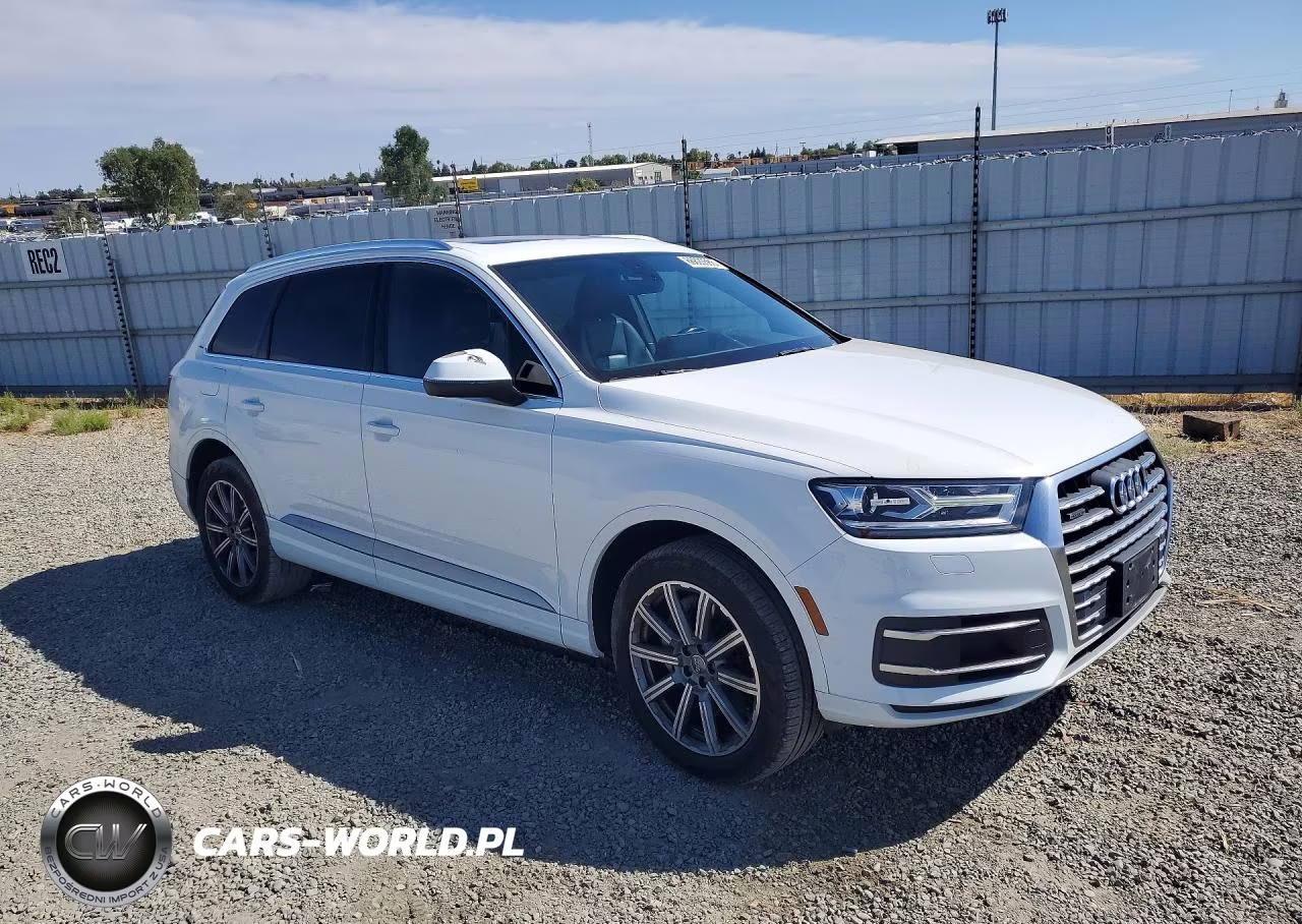 2017 Audi Q7 Premium Plus VIN:WA1LHAF73HD055492 - 4