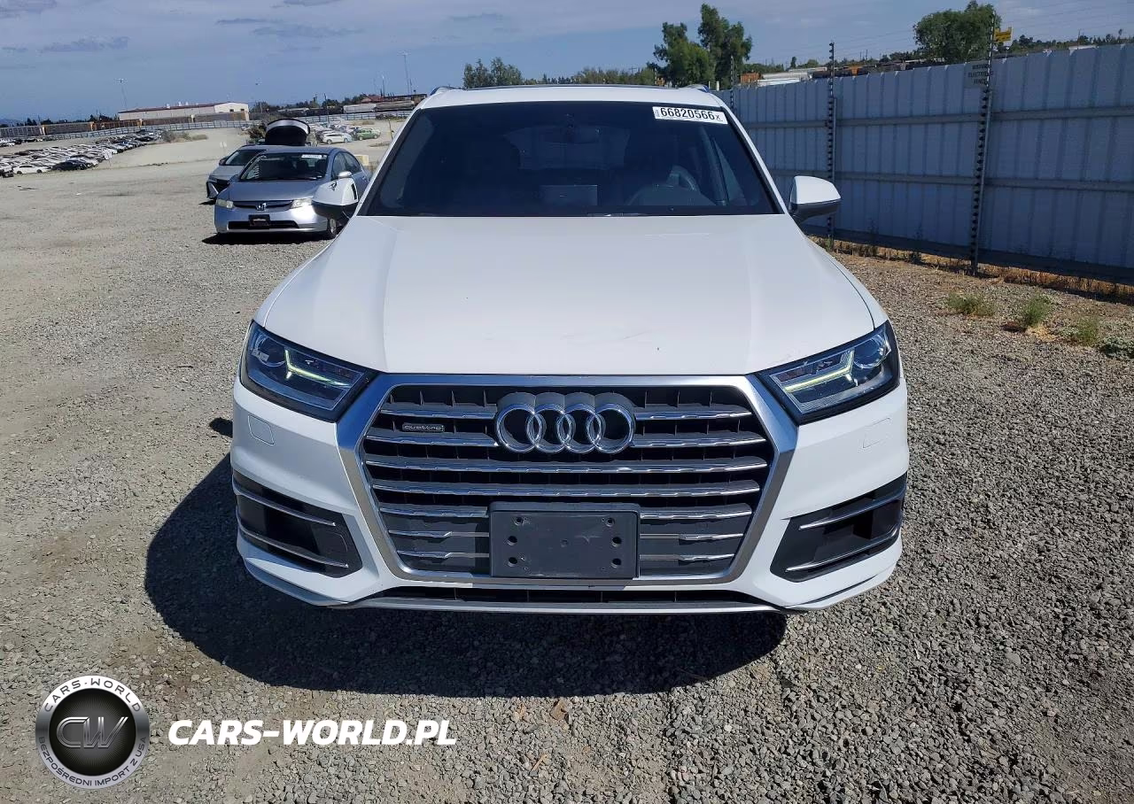 2017 Audi Q7 Premium Plus VIN:WA1LHAF73HD055492 - 5