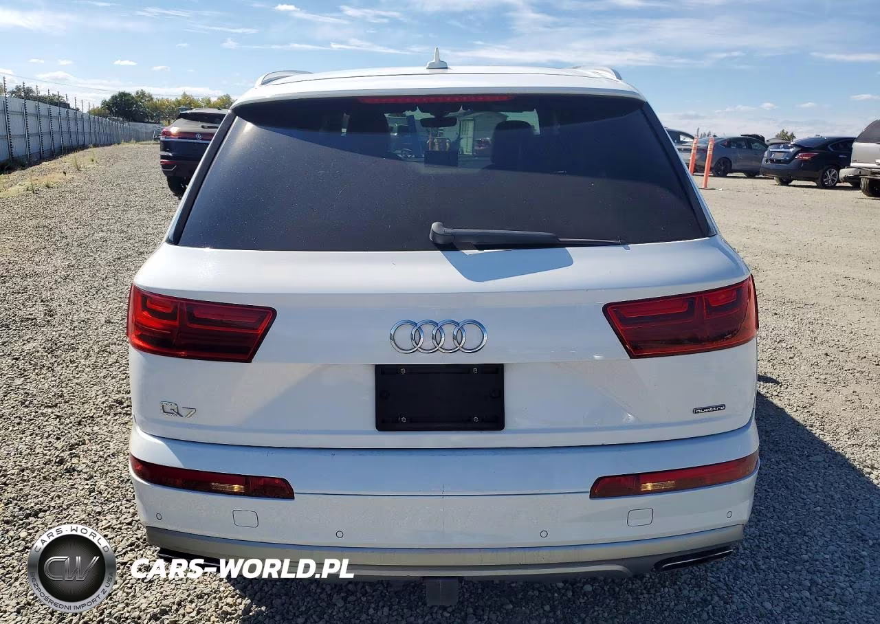2017 Audi Q7 Premium Plus VIN:WA1LHAF73HD055492 - 6