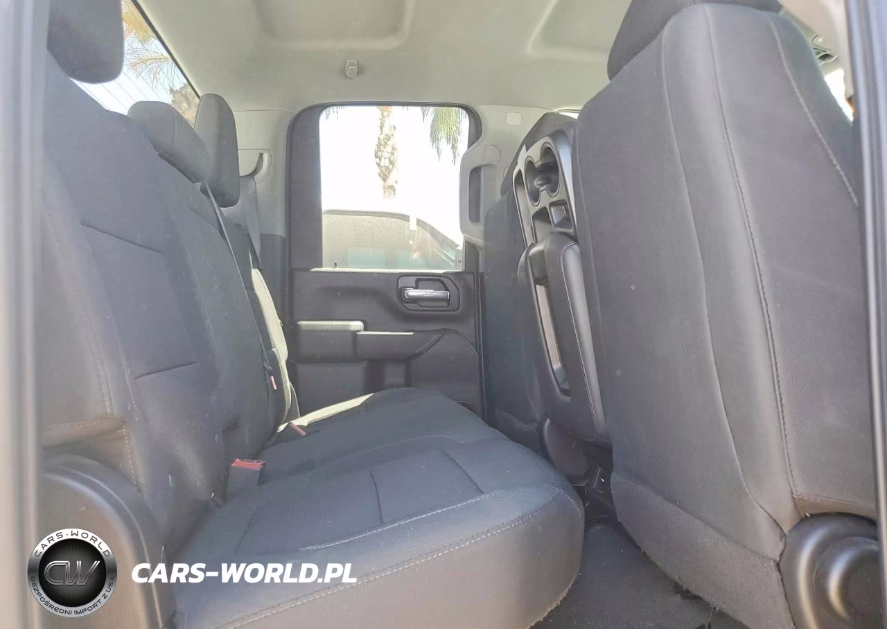 2021 Chevrolet Silverado K2500 Custom VIN:1GC5YME77MF279848 - 11