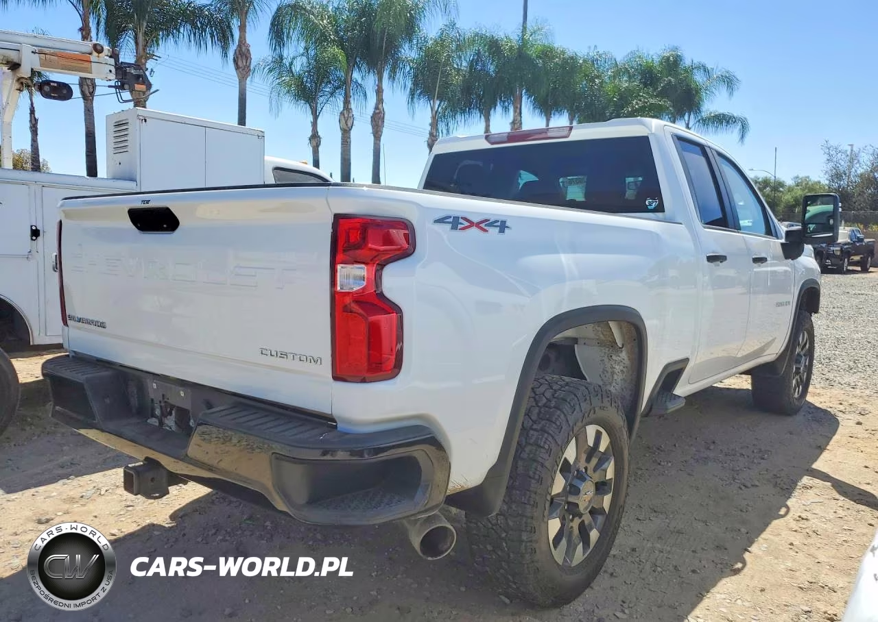 2021 Chevrolet Silverado K2500 Custom VIN:1GC5YME77MF279848 - 3