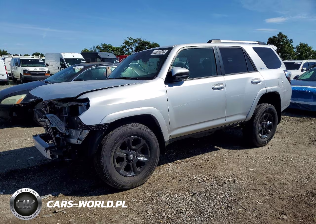 2024 Toyota 4Runner Sr5