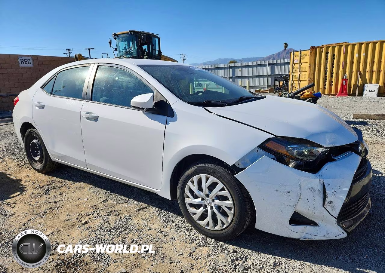 2019 Toyota Corolla Le VIN:5YFBURHE1KP931116 - 4