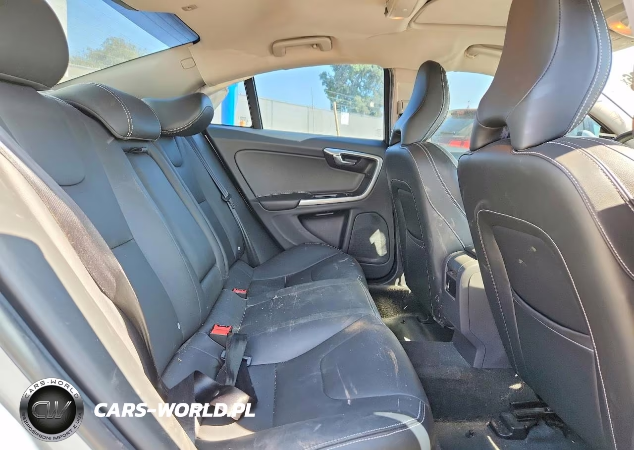 2018 Volvo S60 Dynamic VIN:YV126MFLXJ2456958 - 10