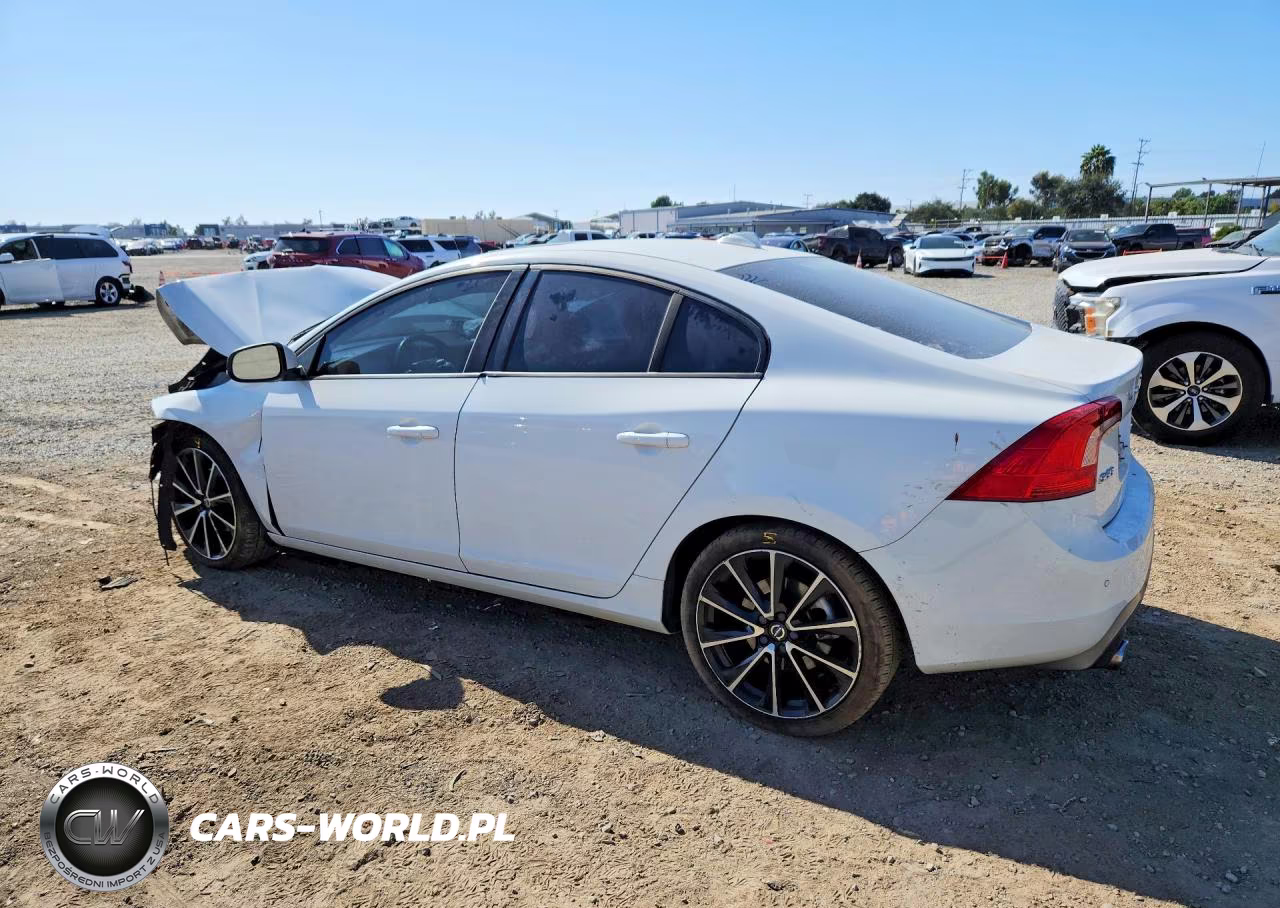 2018 Volvo S60 Dynamic VIN:YV126MFLXJ2456958 - 2