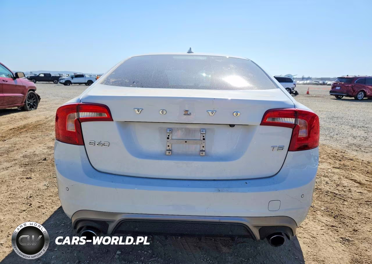 2018 Volvo S60 Dynamic VIN:YV126MFLXJ2456958 - 6