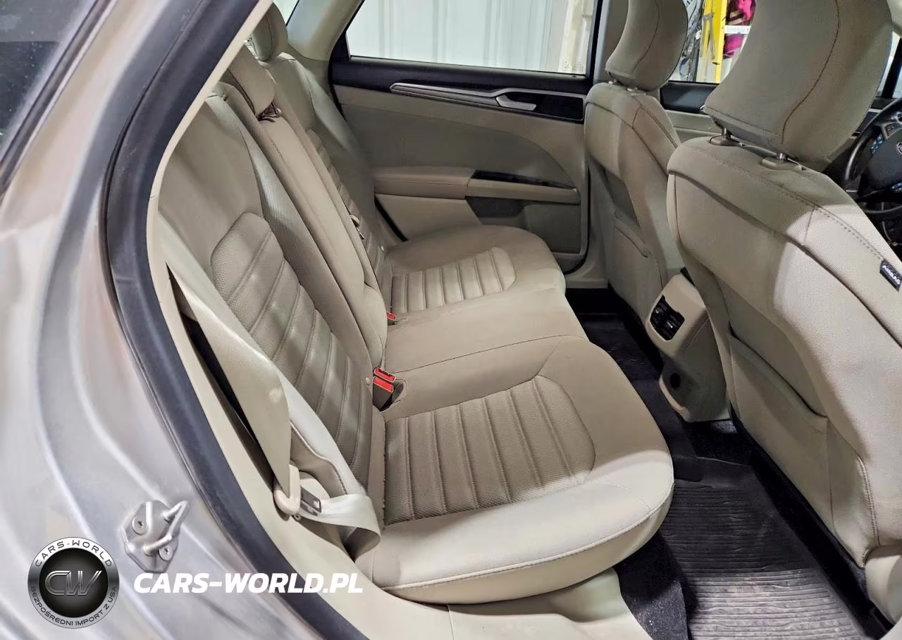 2019 Ford Fusion Se VIN:3FA6P0T93KR149401 - 10
