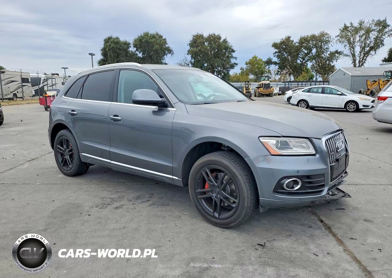2016 Audi Q5 Premium Plus VIN:WA1L2AFP2GA136761 - 4