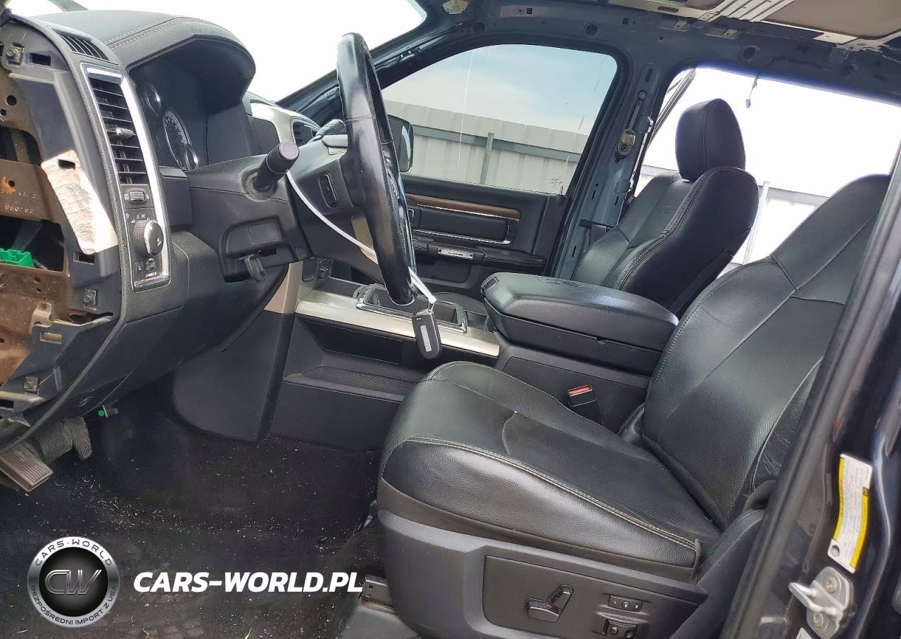 2015 Ram 2500 Laramie VIN:3C6UR5FL4FG615457 - 7