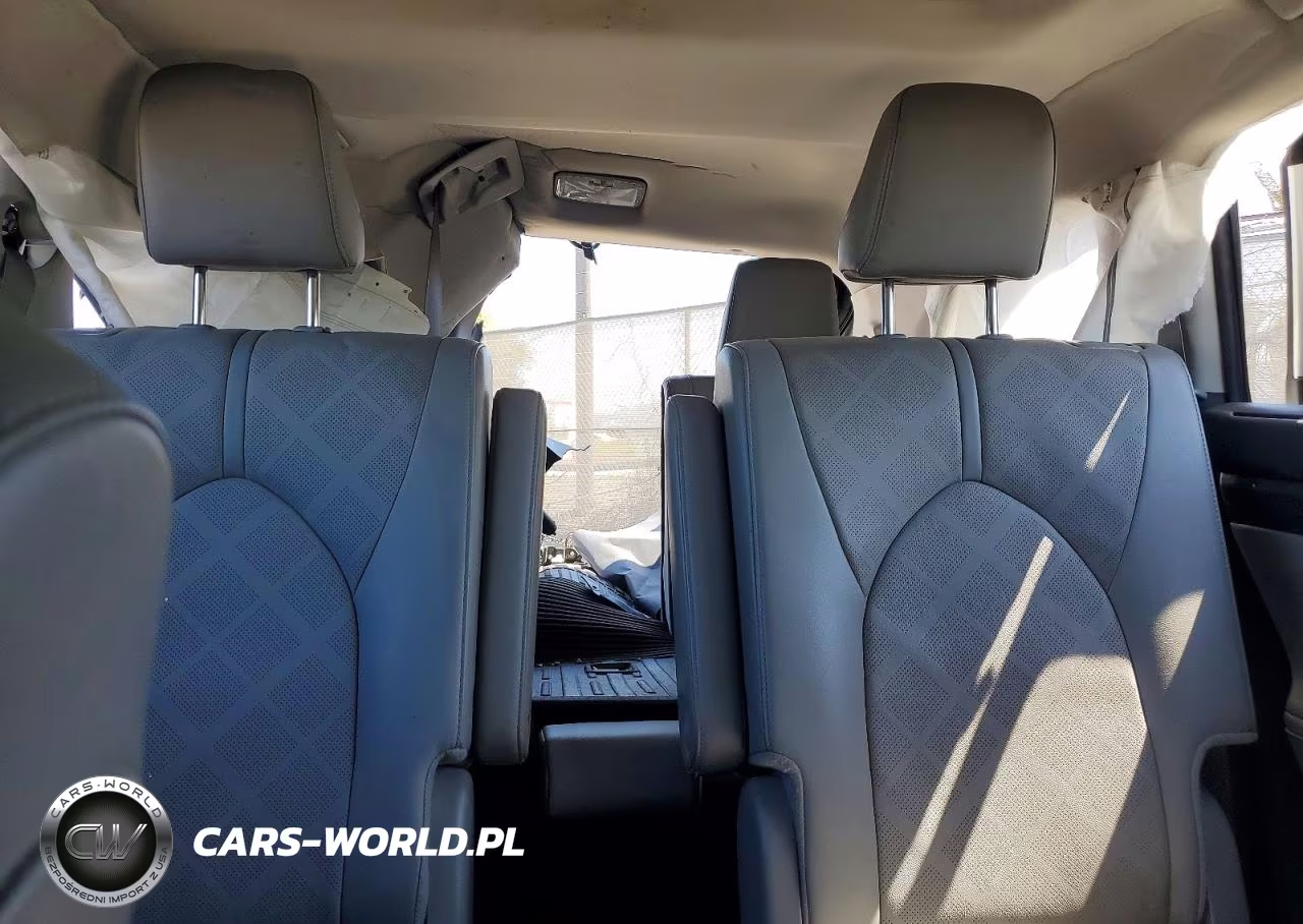 2024 Toyota Highlander Platinum VIN:5TDKDRAH7RS052712 - 10
