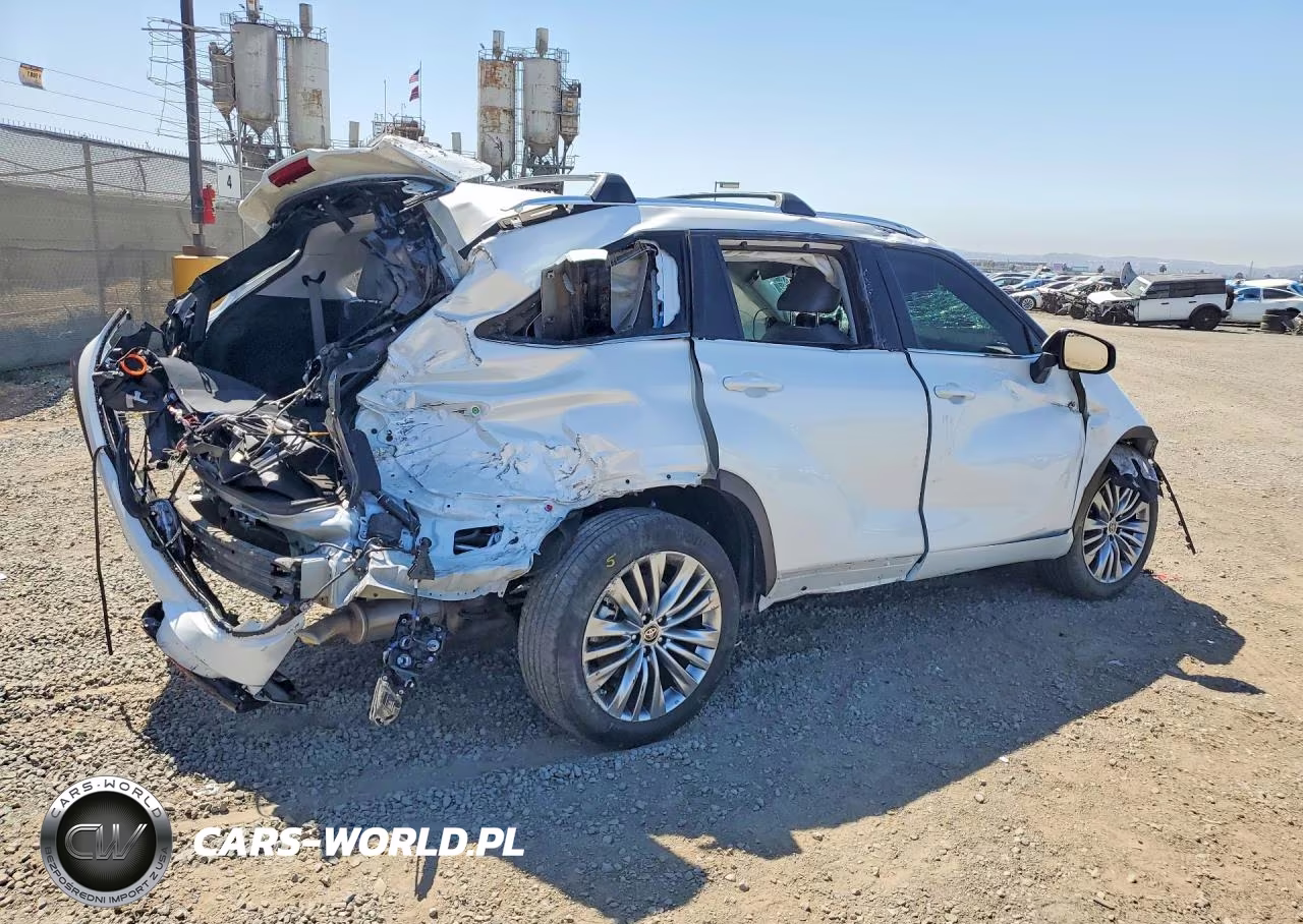 2024 Toyota Highlander Platinum VIN:5TDKDRAH7RS052712 - 3