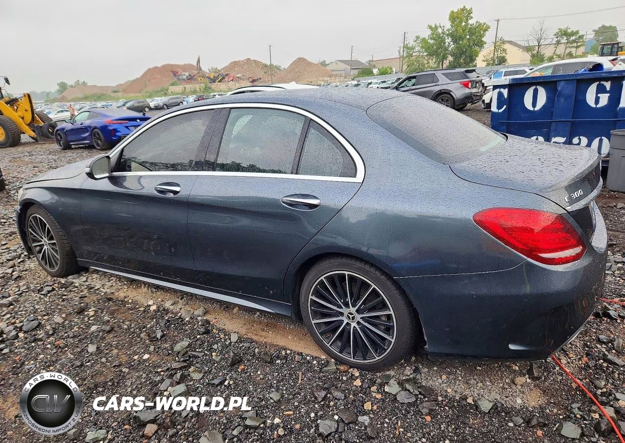 2016 Mercedes-Benz C 300 4Matic VIN:55SWF4KB5GU109790 - 2