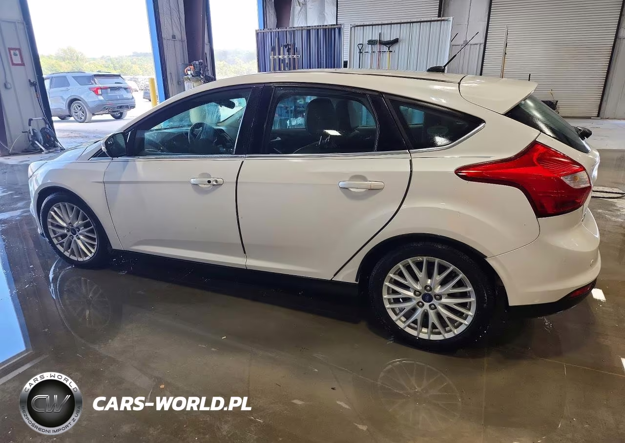 2014 Ford Focus Titanium VIN:1FADP3N21EL395620 - 2