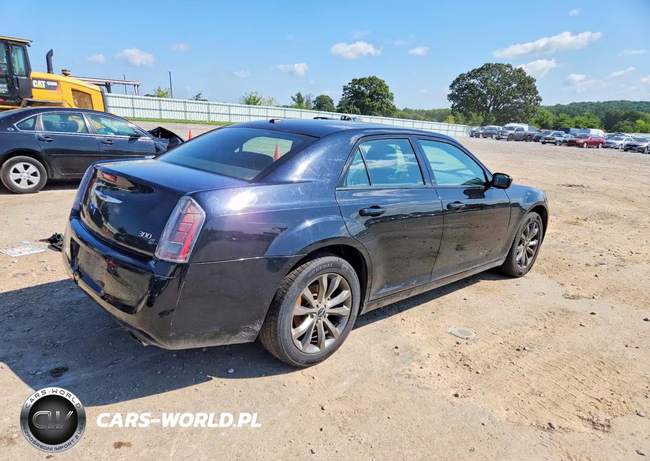 2014 Chrysler 300 S VIN:2C3CCAGG8EH383769 - 3