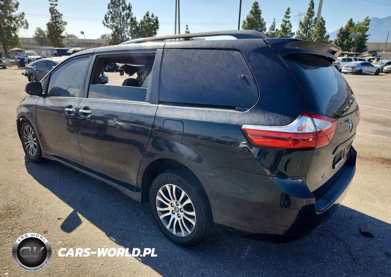 2018 Toyota Sienna Xle 8-Passenger VIN:5TDYZ3DC8JS930144 - 2