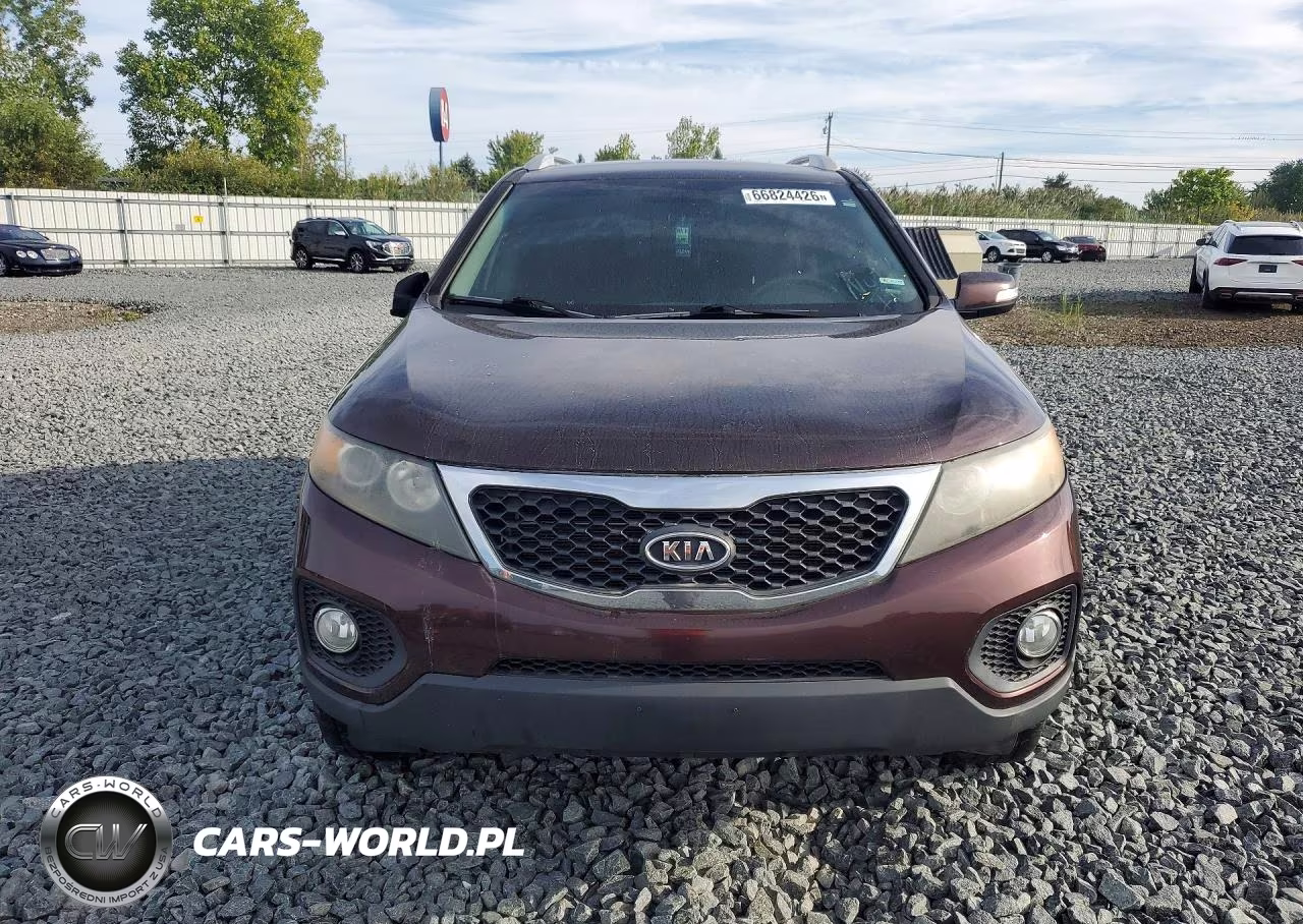 2011 Kia Sorento Lx VIN:5XYKTCA12BG114670 - 5