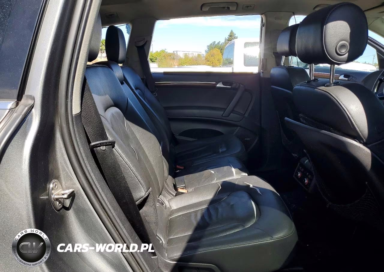 2014 Audi Q7 Premium Plus VIN:WA1LGAFE5ED005612 - 11