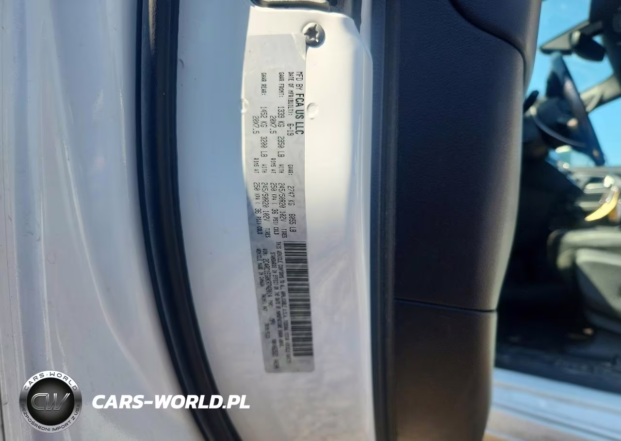 2019 Chrysler Pacifica Touring L Plus VIN:2C4RC1EG0KR742014 - 13