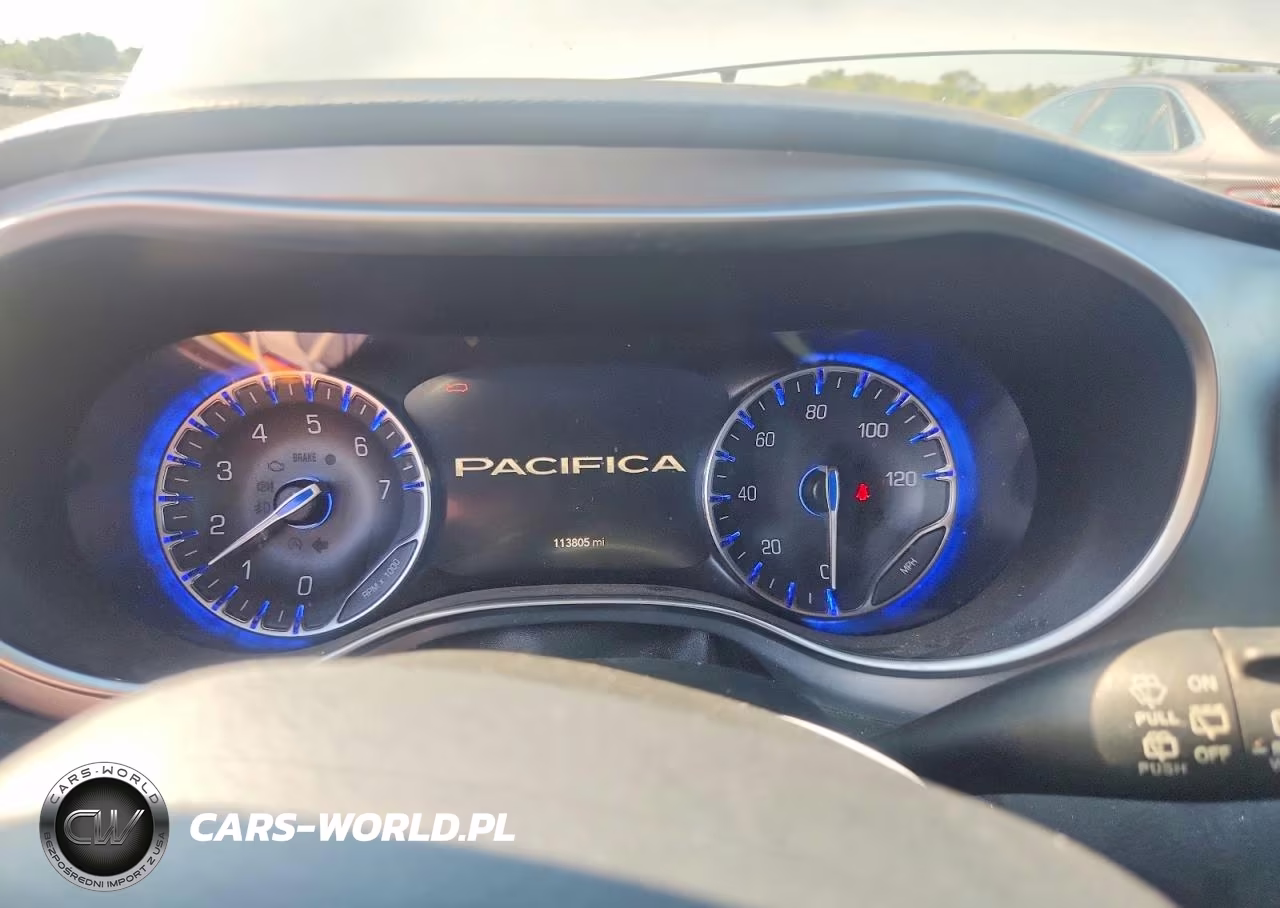 2019 Chrysler Pacifica Touring L Plus VIN:2C4RC1EG0KR742014 - 9