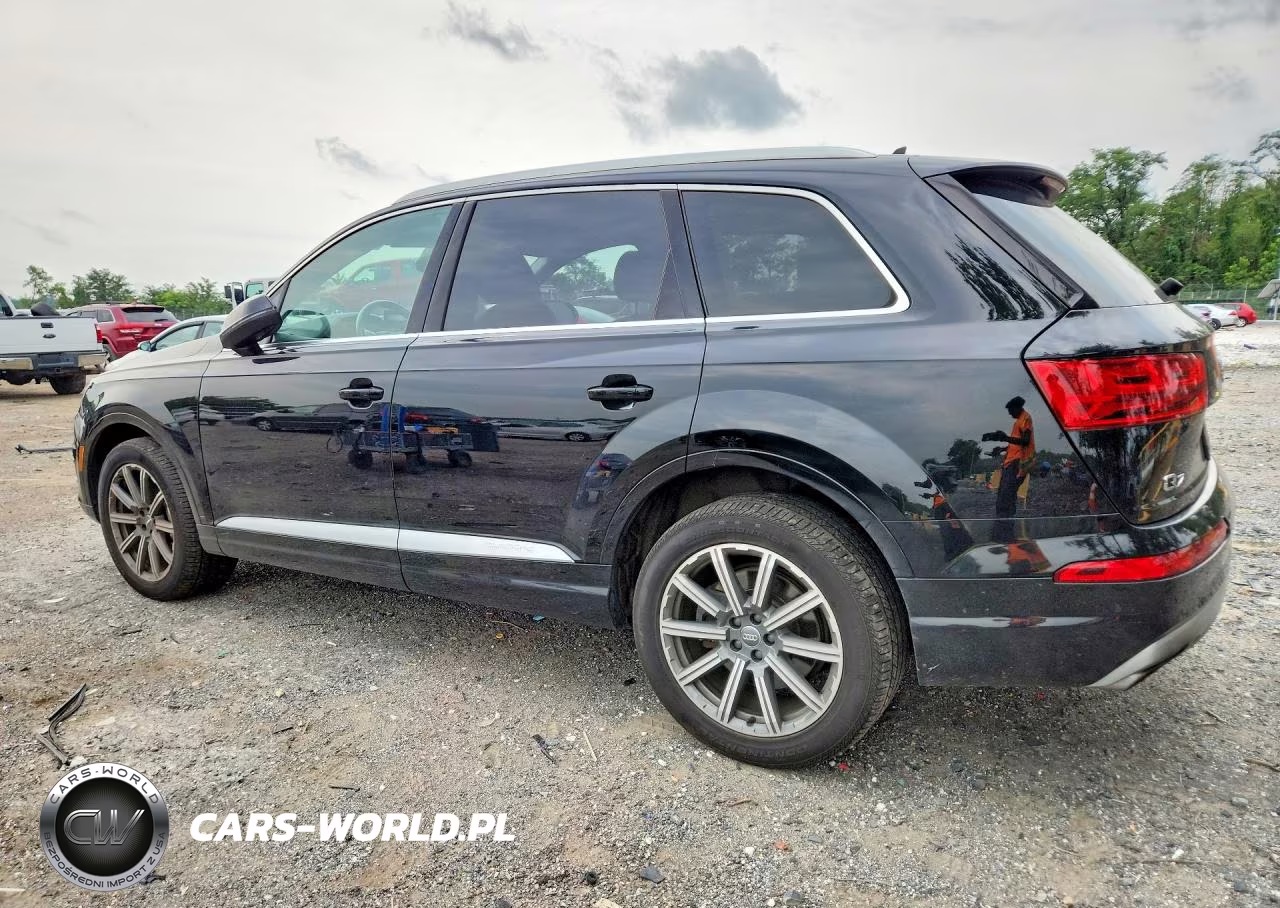 2019 Audi Q7 Premium Plus VIN:WA1LAAF77KD009921 - 2