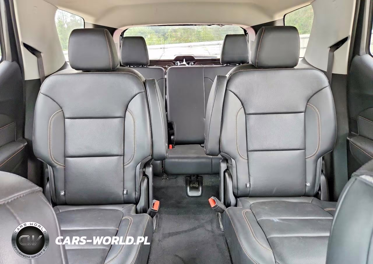 2019 Chevrolet Traverse Premier VIN:1GNERKKW8KJ248526 - 10