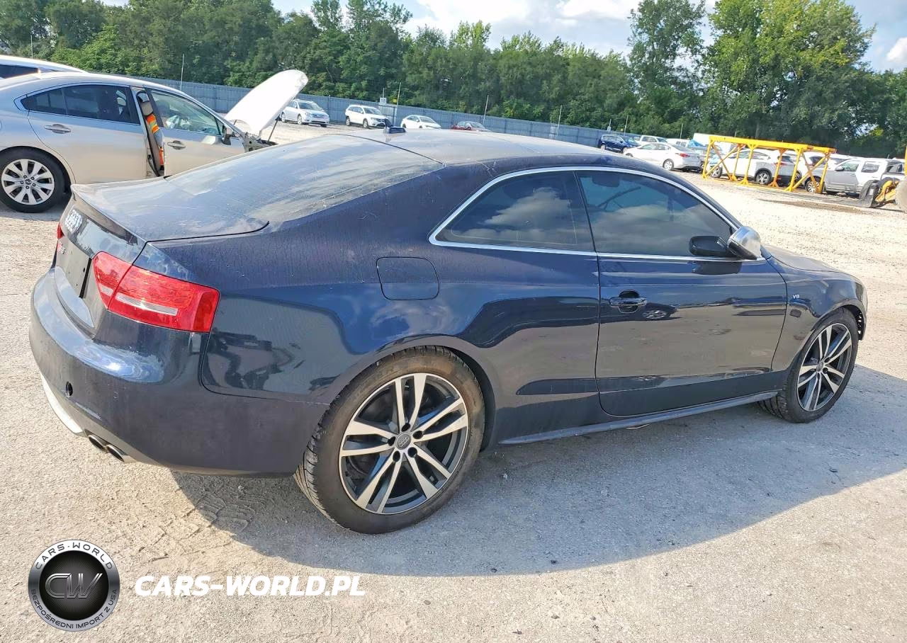2010 Audi S5 Quattro Prestige VIN:WAUGVAFR2AA053643 - 3