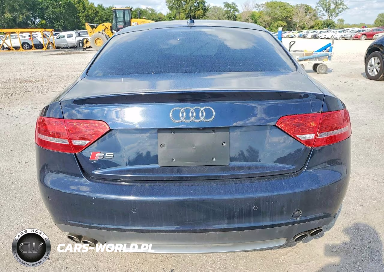 2010 Audi S5 Quattro Prestige VIN:WAUGVAFR2AA053643 - 6